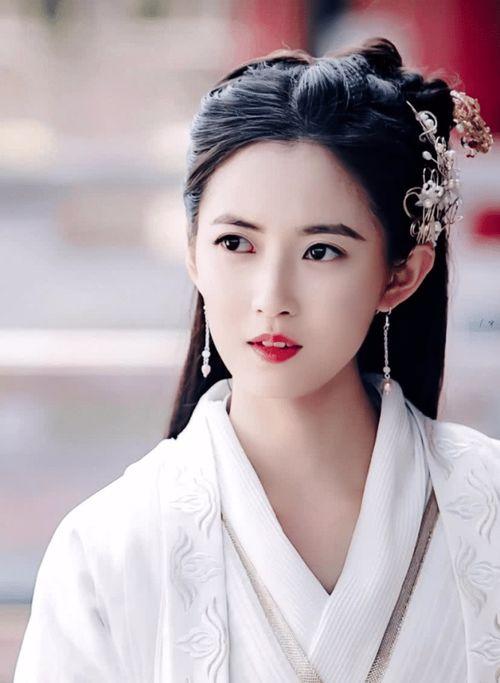 娱乐大爆料陈钰琪胡一天,娱乐大爆料幕后故事揭晓  第2张